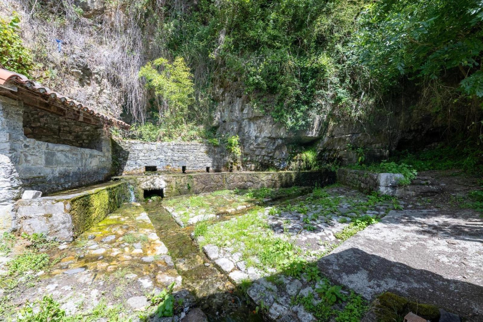 Casa En Campo De Caso Villa Bagian luar foto